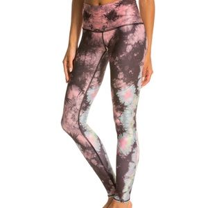 Teeki eagle feather pink brand new!